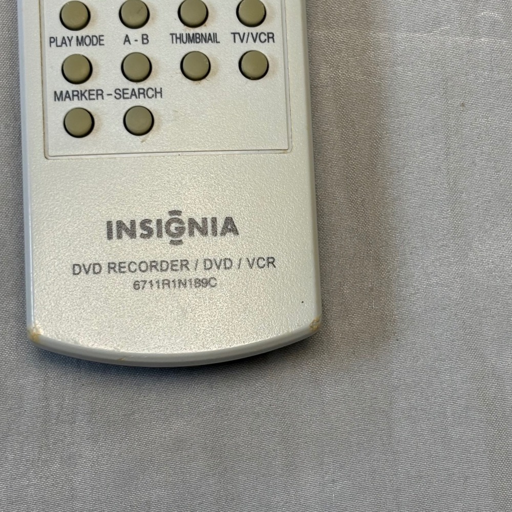 Insignia DVD Recorder DVD VCR Remote Control 6711R1N189C Gray genuine oem tested - Picture 3 of 6